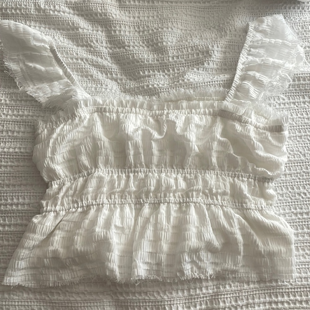 Francesca’s White Crop